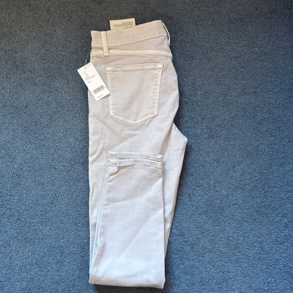 JBrand Frosted Amethyst Photo Ready Capri Mid Rise